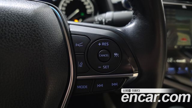 Toyota Camry 2019 — photo 22