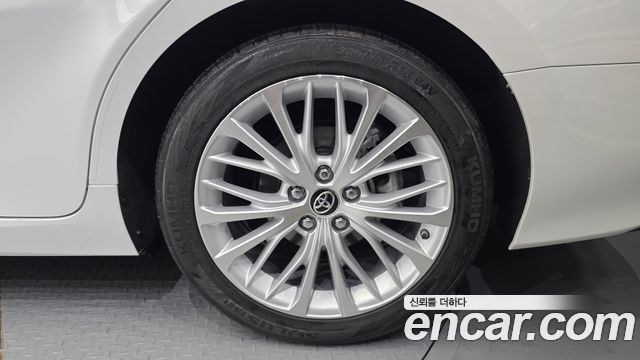 Toyota Camry 2019 — photo 7