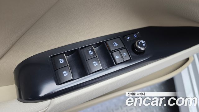 Toyota Camry 2019 — photo 27