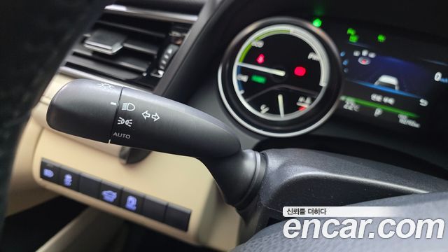 Toyota Camry 2019 — photo 28