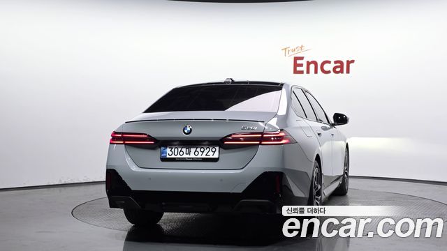 BMW 5-Series 2026 — photo 4