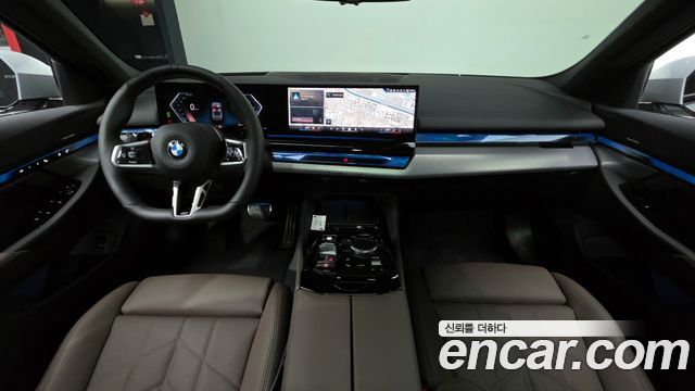 BMW 5-Series 2026 — photo 10