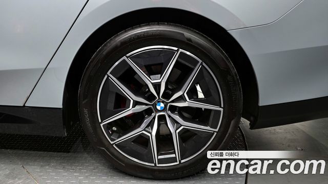 BMW 5-Series 2026 — photo 7