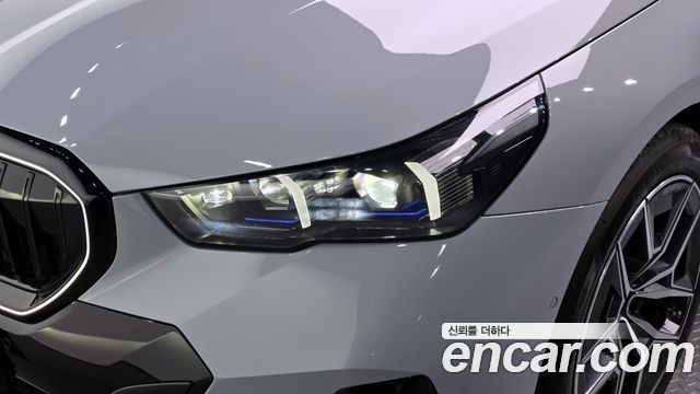 BMW 5-Series 2026 — photo 8