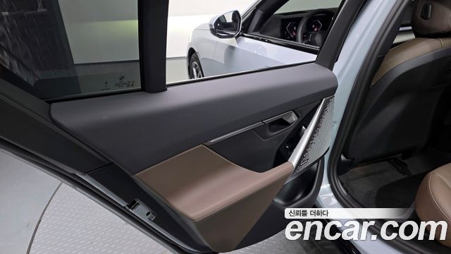 BMW 5-Series 2026 — photo 15