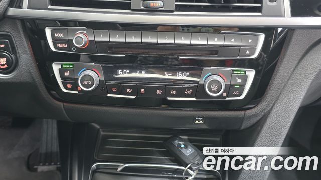 BMW 4-Series 2020 — photo 29