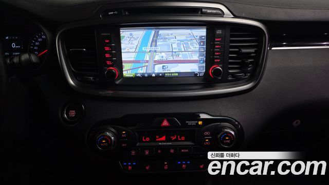 Kia Sorento 2016 — photo 13