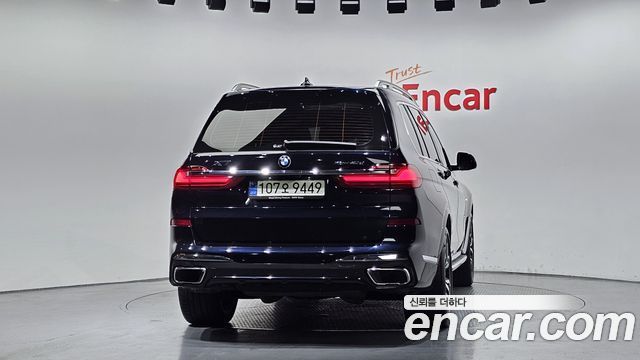 BMW X7 2021 — photo 4