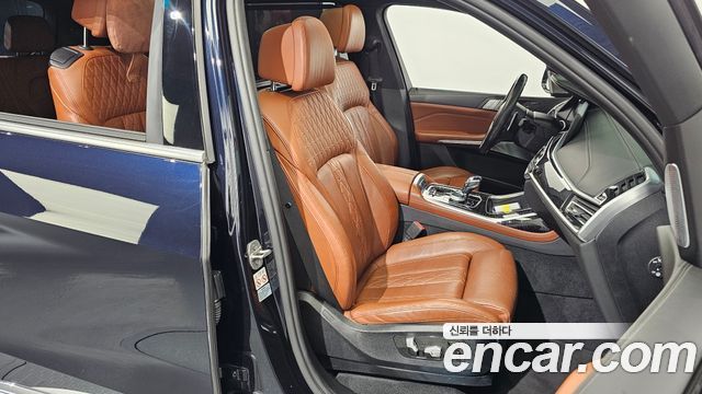 BMW X7 2021 — photo 12
