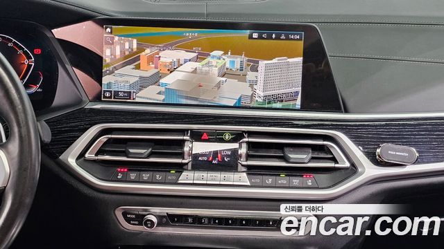 BMW X7 2021 — photo 18