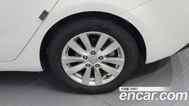 Kia K3 2013 — photo 5