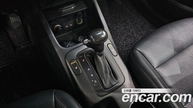 Kia K3 2013 — photo 9
