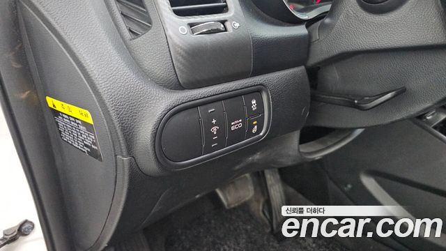 Kia K3 2013 — photo 15