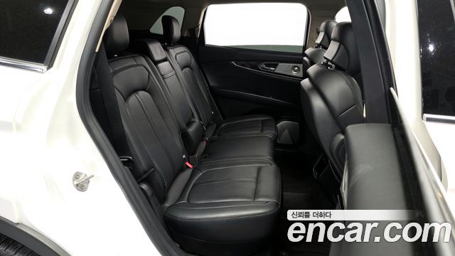 Lincoln Nautilus 2023 — photo 17