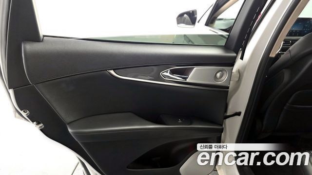 Lincoln Nautilus 2023 — photo 15