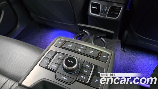 Hyundai Genesis 2016 — photo 18
