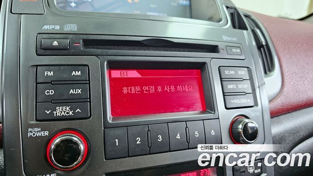 Kia Porte 2012 — photo 15