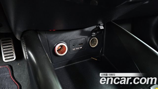 Kia Porte 2012 — photo 19