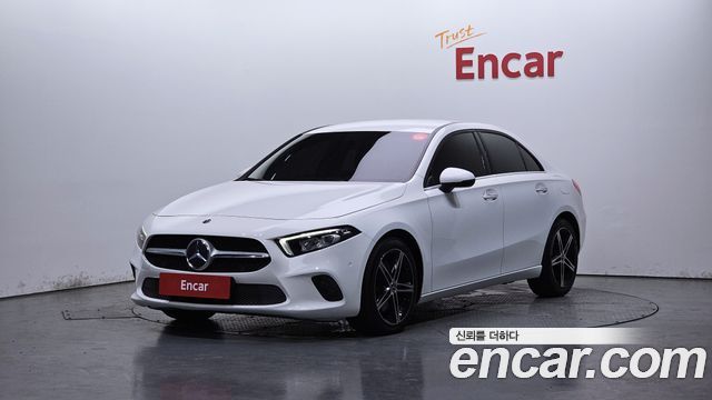 Mercedes-Benz A-Class 2020 — photo 1