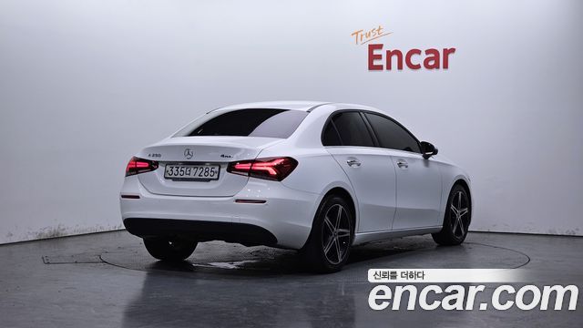 Mercedes-Benz A-Class 2020 — photo 2