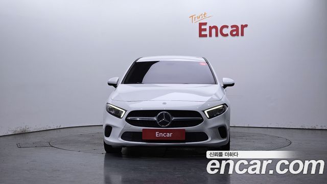 Mercedes-Benz A-Class 2020 — photo 3