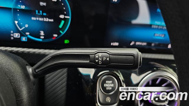 Mercedes-Benz A-Class 2020 — photo 12