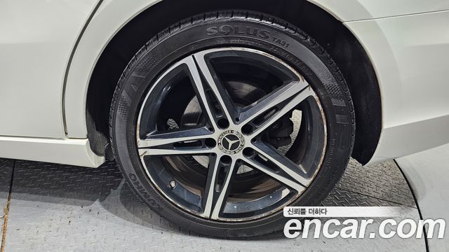 Mercedes-Benz A-Class 2020 — photo 7