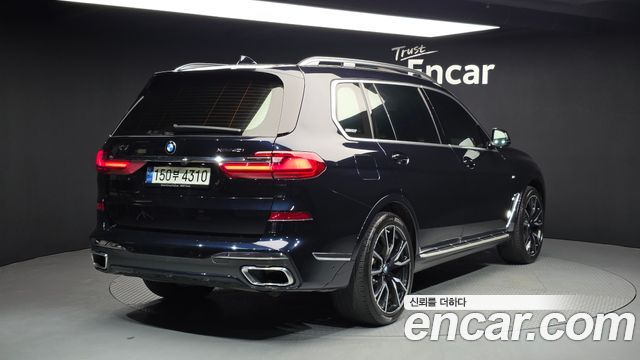 BMW X7 2021 — photo 2