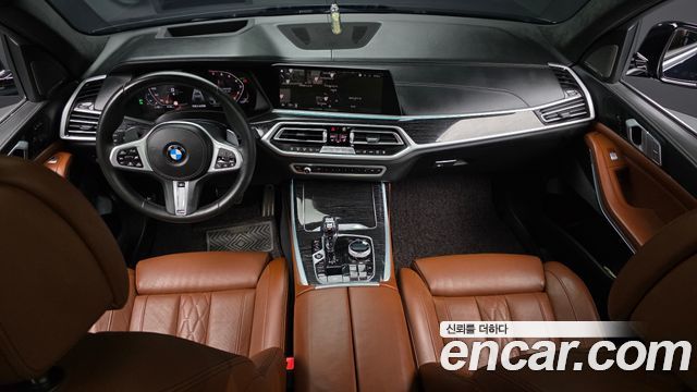 BMW X7 2021 — photo 10