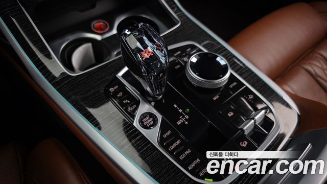 BMW X7 2021 — photo 12
