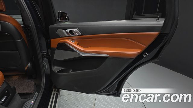 BMW X7 2021 — photo 15