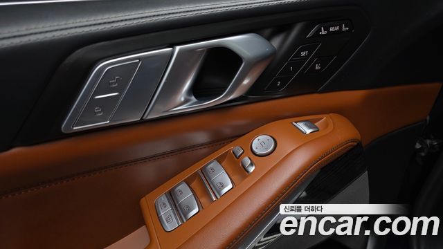 BMW X7 2021 — photo 30