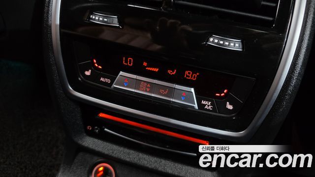 BMW X7 2021 — photo 31