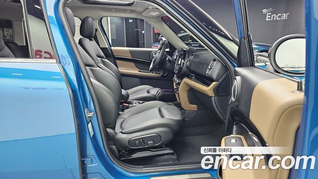 Mini Countryman 2020 — photo 11