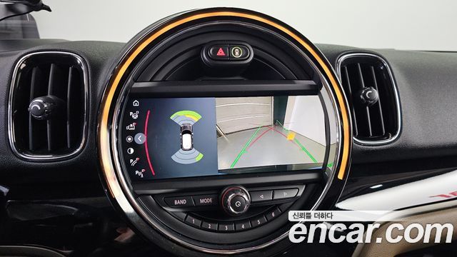 Mini Countryman 2020 — photo 15