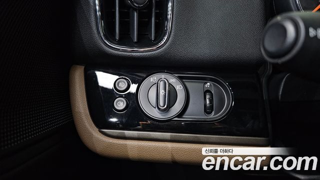 Mini Countryman 2020 — photo 16