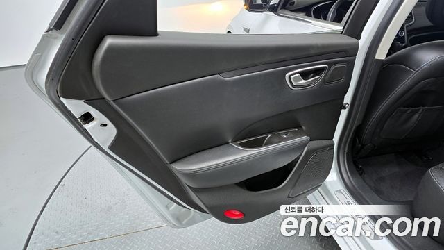 Renault Korea SM6 2016 — photo 15