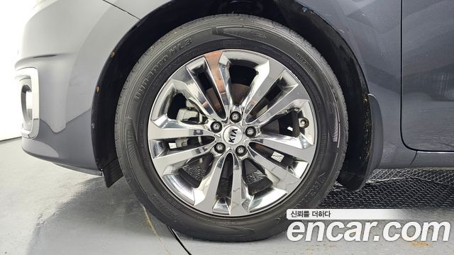 Kia Canival 2017 — photo 5