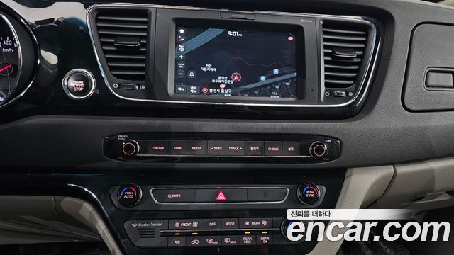 Kia Canival 2017 — photo 15