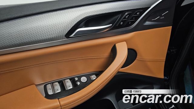 BMW X3 2019 — photo 24