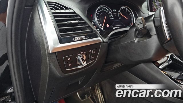 BMW X3 2019 — photo 27