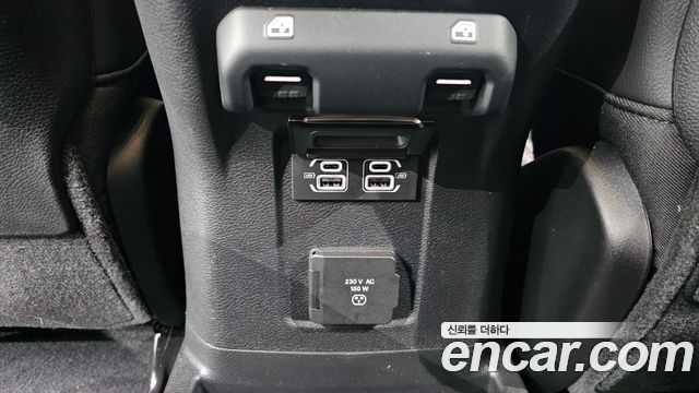 Jeep Wrangler 2023 — photo 18