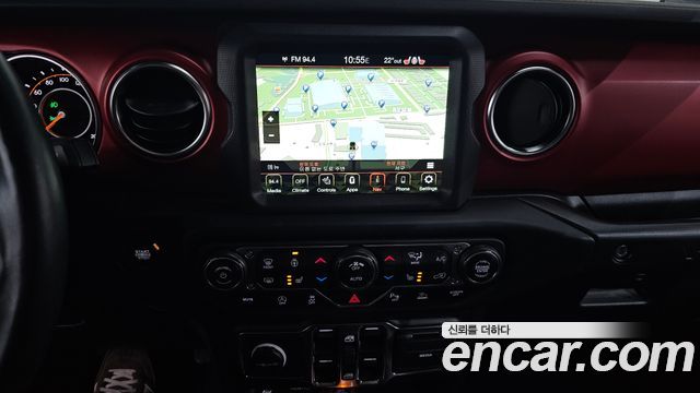 Jeep Wrangler 2023 — photo 21