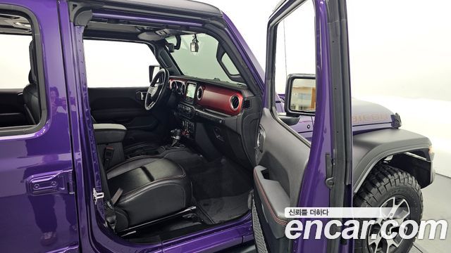 Jeep Wrangler 2023 — photo 26