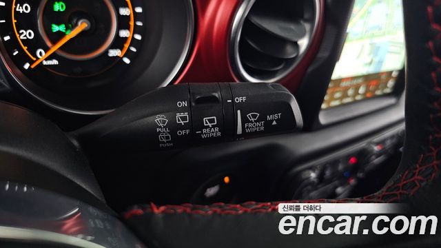 Jeep Wrangler 2023 — photo 30