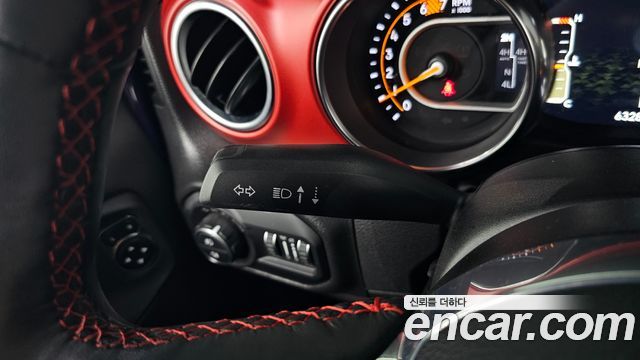 Jeep Wrangler 2023 — photo 32