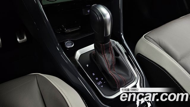 Volkswagen T-Roc 2021 — photo 12