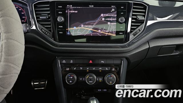 Volkswagen T-Roc 2021 — photo 20