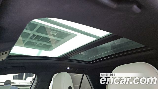 Volkswagen T-Roc 2021 — photo 24