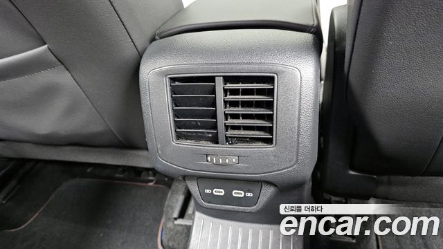 Volkswagen T-Roc 2021 — photo 25
